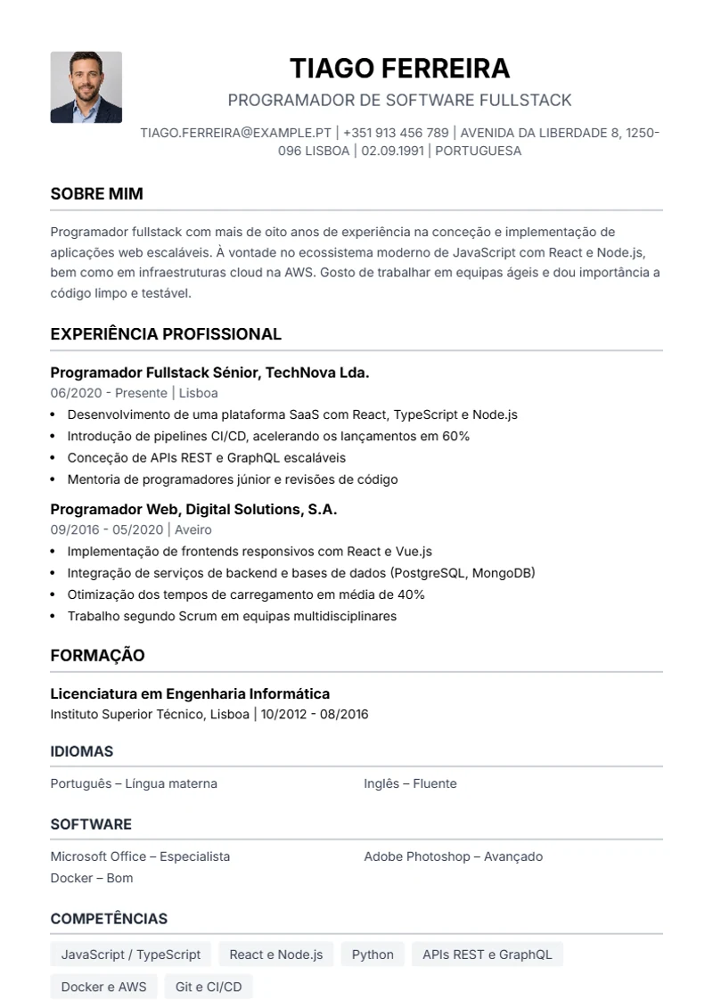 Modelo de currículo Simple – exemplo conforme a DIN 5008