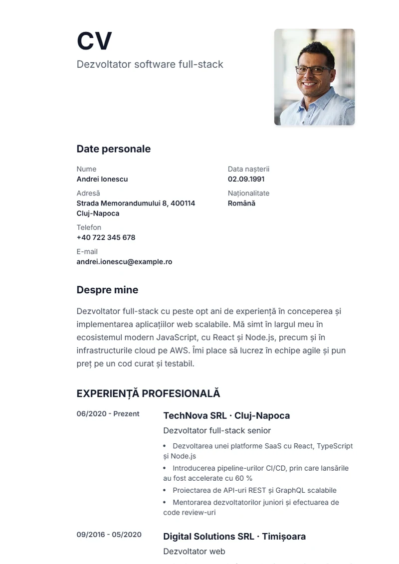 Model de CV Sidebar – exemplu